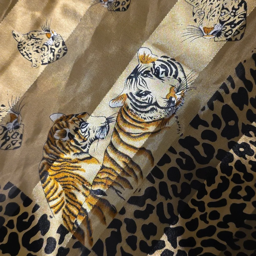 Gold and Black‎ Animal Print Scarf Satiny Cheetahs Tigers Square 40in. EUC